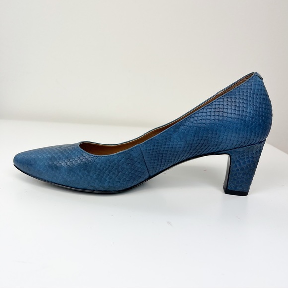 VIONIC Women's Madison Mia Snakeskin Leather Blue Block Heel Pumps Size 8 - Picture 7 of 10